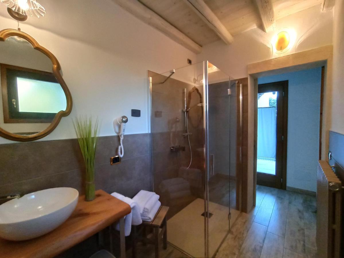 Le Zampolle B & B Colà Екстериор снимка