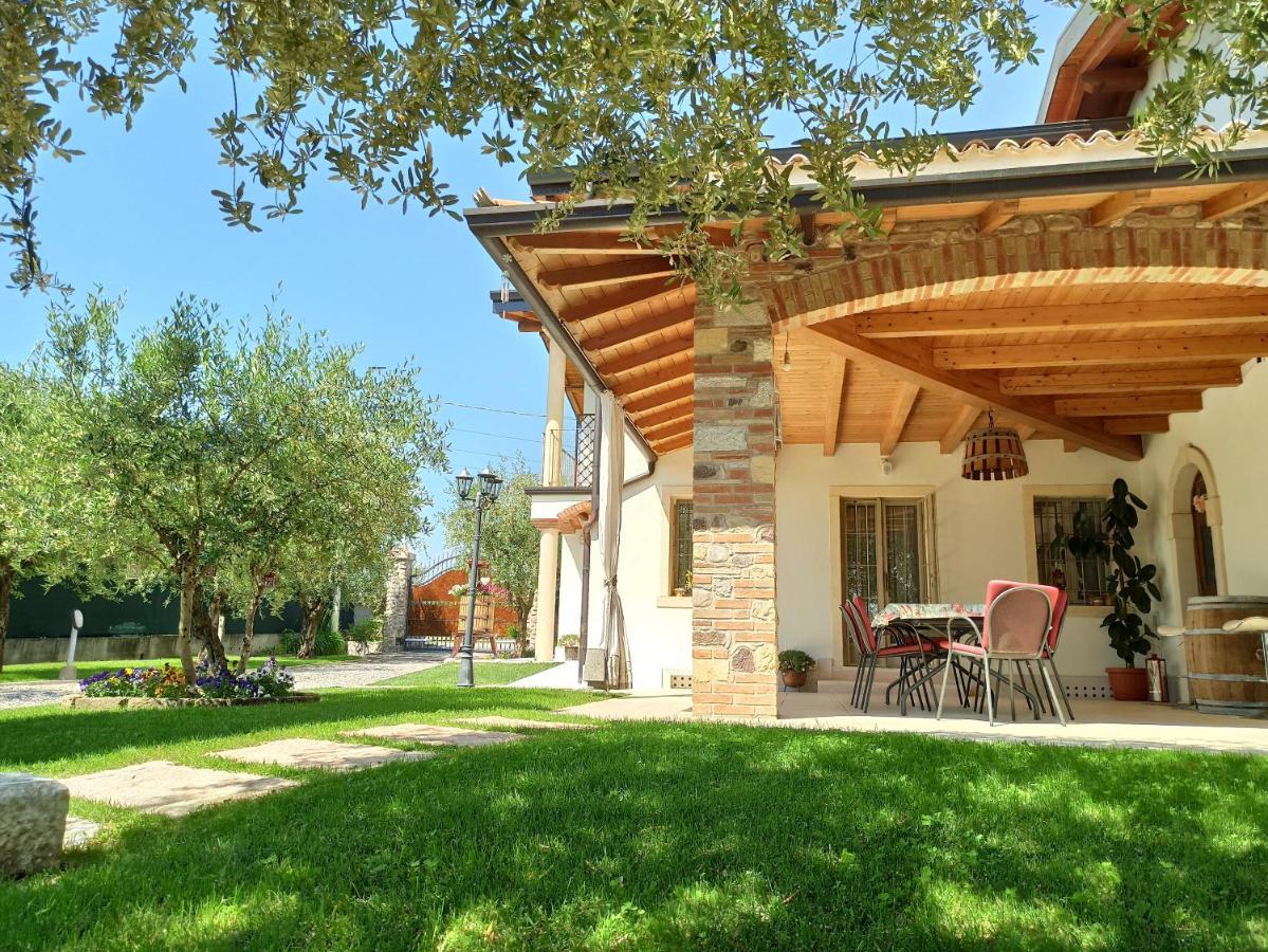 Le Zampolle B & B Colà Екстериор снимка