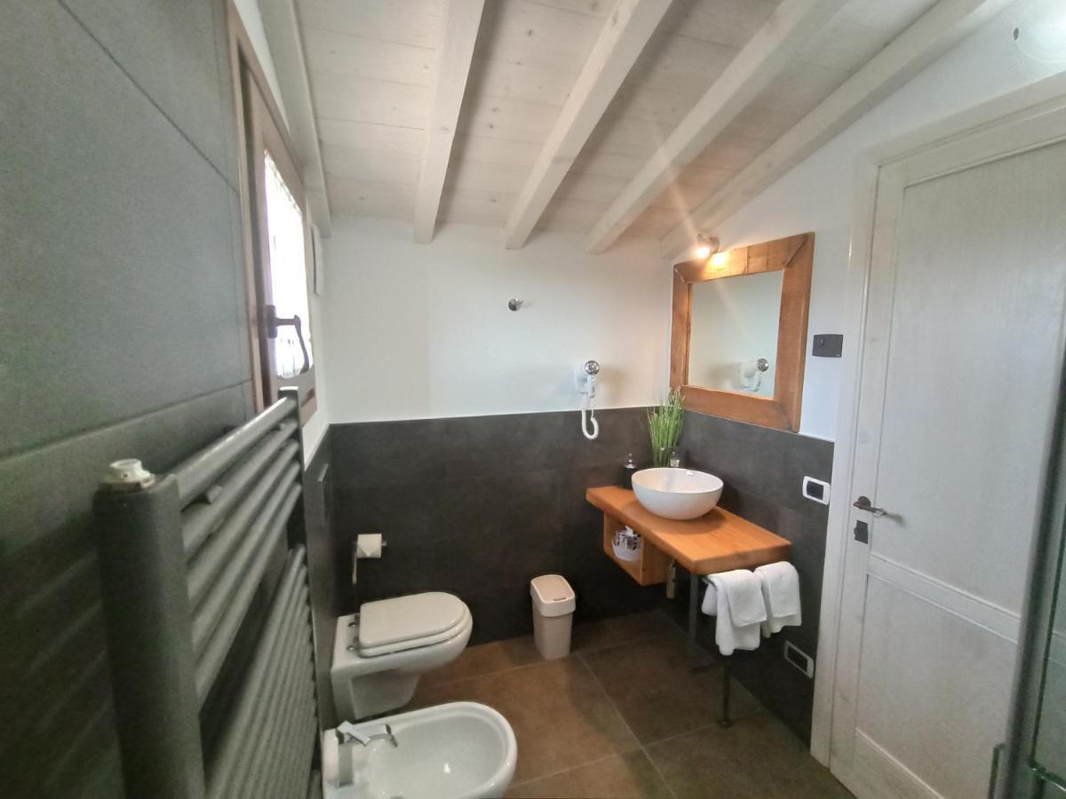 Le Zampolle B & B Colà Екстериор снимка