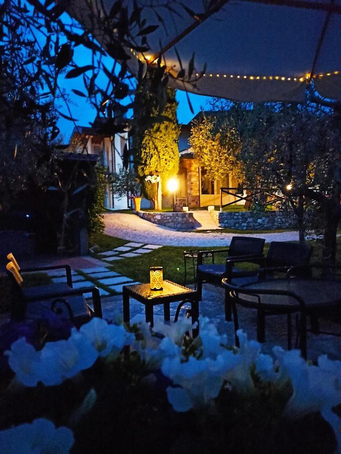 Le Zampolle B & B Colà Екстериор снимка